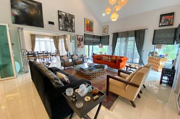 (GATED GUARDED) 3 Storey Bungalow, KGSAAS Shah Alam, Selangor