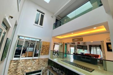 (GATED GUARDED) 3 Storey Bungalow, KGSAAS Shah Alam, Selangor