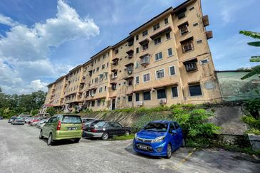 (FLEXIBLE DEPOSIT) Renovated Flat Taman Puncak Kinrara, Bandar Kinrara