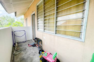 (FLEXIBLE DEPOSIT) Renovated Flat Taman Puncak Kinrara, Bandar Kinrara