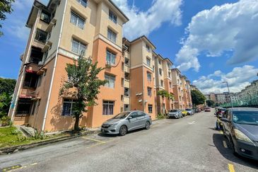 Pangsapuri Sri Puteri Ukay Perdana, Ampang