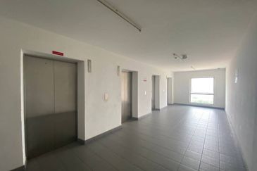 (FULLY FURNISHED) Sentrovue Block B Service Apartment, Puncak Alam