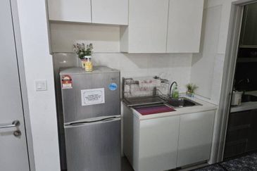 (FULLY FURNISHED) Sentrovue Block B Service Apartment, Puncak Alam