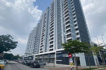 (FULLY FURNISHED) Sentrovue Block B Service Apartment, Puncak Alam