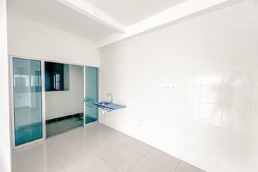 (PRIME LOCATION)(CORNER UNIT) Razak City Residences, Sungai Besi KL (RC Residence)