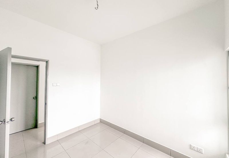 (PRIME LOCATION)(CORNER UNIT) Razak City Residences, Sungai Besi KL (RC Residence)