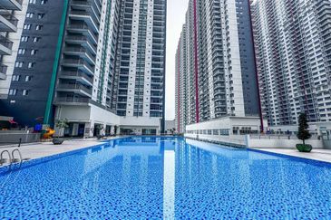 (PRIME LOCATION)(CORNER UNIT) Razak City Residences, Sungai Besi KL (RC Residence)