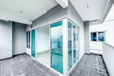 (PRIME LOCATION)(CORNER UNIT) Razak City Residences, Sungai Besi KL (RC Residence)