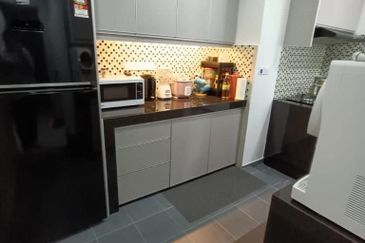 (GATED GUARDED) Renovated Laguna Biru 2 Apartment, Rawang