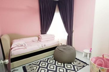 (GATED GUARDED) Renovated Laguna Biru 2 Apartment, Rawang