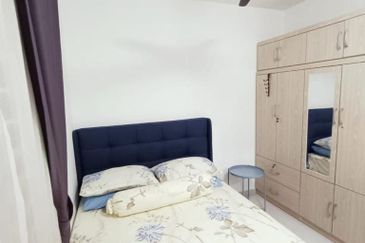 (GATED GUARDED) Renovated Laguna Biru 2 Apartment, Rawang