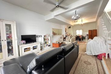 (GATED GUARDED) Intermediate 2 Storey Terrace Casa Green, Cybersouth, Dengkil