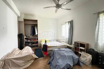 (GATED GUARDED) Intermediate 2 Storey Terrace Casa Green, Cybersouth, Dengkil