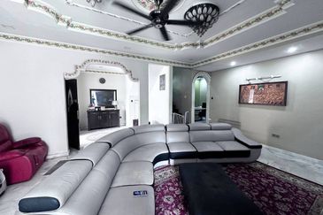 (SPACIOUS CORNER LOT) 2 Storey Terrace USJ 1, Subang Mewah