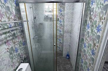 (SPACIOUS CORNER LOT) 2 Storey Terrace USJ 1, Subang Mewah