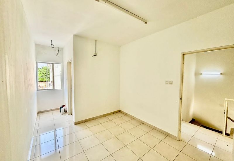 (GATED & GUARDED) End Lot Double Storey Residensi Mamanda, Jalan Kebun Baru