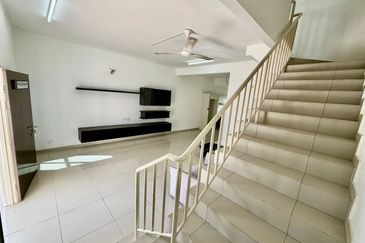 (GATED & GUARDED) End Lot Double Storey Residensi Mamanda, Jalan Kebun Baru