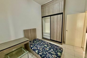 (GATED & GUARDED) End Lot Double Storey Residensi Mamanda, Jalan Kebun Baru