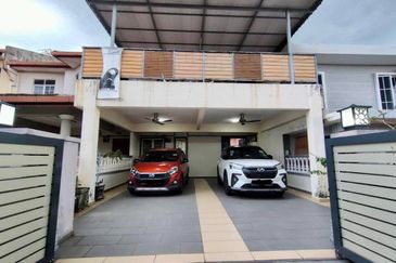(RENOVATED) Intermediate 2 Storey House Taman Mawar, Bandar Baru Salak Tinggi (BBST), Sepang