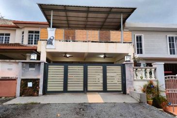 (RENOVATED) Intermediate 2 Storey House Taman Mawar, Bandar Baru Salak Tinggi (BBST), Sepang