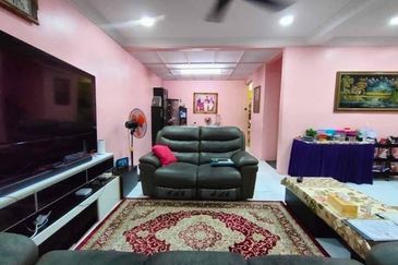 (RENOVATED) Intermediate 2 Storey House Taman Mawar, Bandar Baru Salak Tinggi (BBST), Sepang