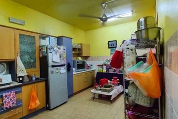 (RENOVATED) Intermediate 2 Storey House Taman Mawar, Bandar Baru Salak Tinggi (BBST), Sepang