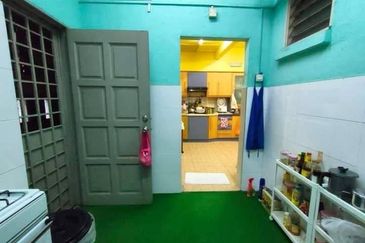 (RENOVATED) Intermediate 2 Storey House Taman Mawar, Bandar Baru Salak Tinggi (BBST), Sepang