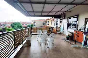 (RENOVATED) Intermediate 2 Storey House Taman Mawar, Bandar Baru Salak Tinggi (BBST), Sepang