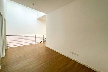 (FACING OPEN) Intermediate 2 Storey Clover Cahaya Alam, Seksyen U12 Shah Alam