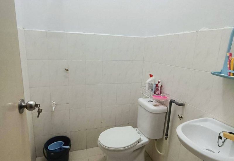 (FREEHOLD) Renovated Single Storey Endlot Taman Sendayan Indah, Negeri Sembilan