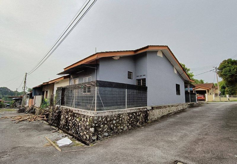 (FREEHOLD) Renovated Single Storey Endlot Taman Sendayan Indah, Negeri Sembilan