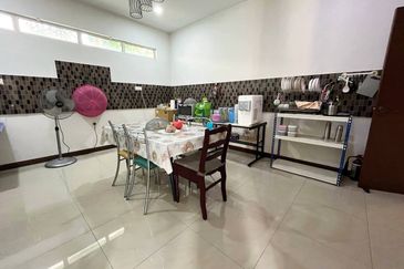 (GATED GUARDED)(SPACIOUS UNIT) 2 Storey Bungalow USJ Avenue, USJ Heights