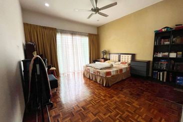 (GATED GUARDED)(SPACIOUS UNIT) 2 Storey Bungalow USJ Avenue, USJ Heights