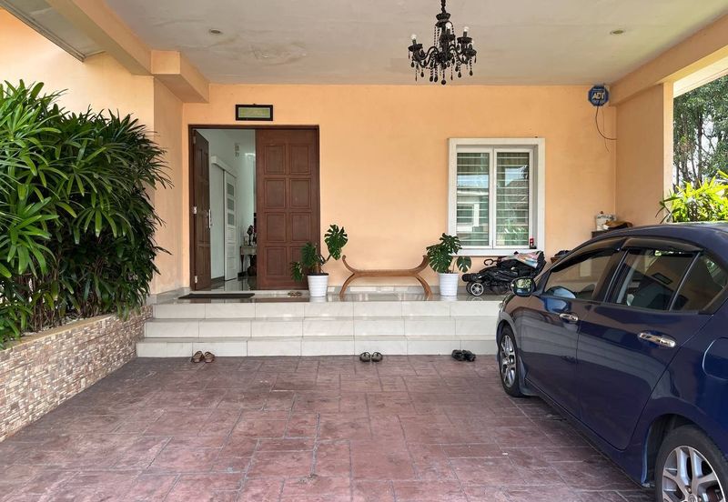 (GATED GUARDED)(SPACIOUS UNIT) 2 Storey Bungalow USJ Avenue, USJ Heights