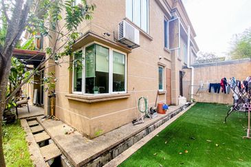 (FACING OPEN)(GATED GUARDED) 2.5 Storey Semi-D, Kemensah Mewah, Ampang