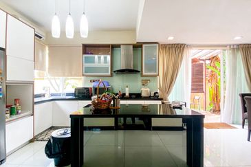 (FACING OPEN)(GATED GUARDED) 2.5 Storey Semi-D, Kemensah Mewah, Ampang