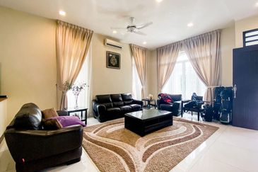 (FACING OPEN)(GATED GUARDED) 2.5 Storey Semi-D, Kemensah Mewah, Ampang