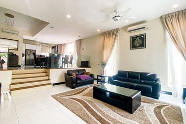 (FACING OPEN)(GATED GUARDED) 2.5 Storey Semi-D, Kemensah Mewah, Ampang