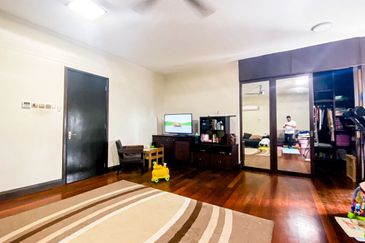 (FACING OPEN)(GATED GUARDED) 2.5 Storey Semi-D, Kemensah Mewah, Ampang