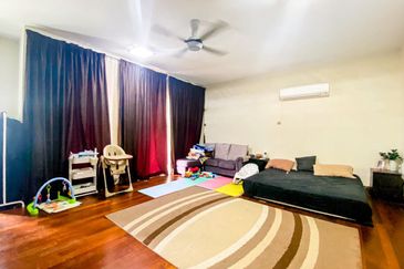 (FACING OPEN)(GATED GUARDED) 2.5 Storey Semi-D, Kemensah Mewah, Ampang