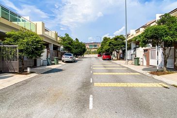 (GATED GUARDED) 2 Storey House, Nada Alam, Seri Pajam Mantin 