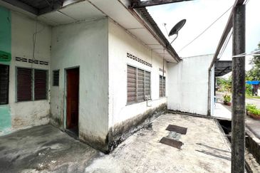 (LOW COST) Single Storey Intermediate Taman Sri Medan, Telok Panglima Garang