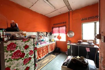 (LOW COST) Single Storey Intermediate Taman Sri Medan, Telok Panglima Garang