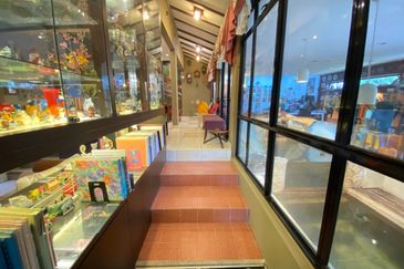 (FACING OPEN)(CUL DE SAC) Corner Lot 2 Storey Terrace Jalan Birai, Bukit Jelutong