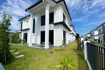 (GATED GUARDED) Corner Lot 2 Storey Bungalow Norton Garden Eco Grandeur, Puncak Alam, Selangor