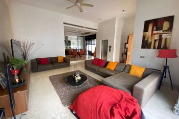 (PRIVATE LIFT)(ROOFTOP) 3 Storey Semi-D Lumina Kiara, Mont Kiara Kuala Lumpur