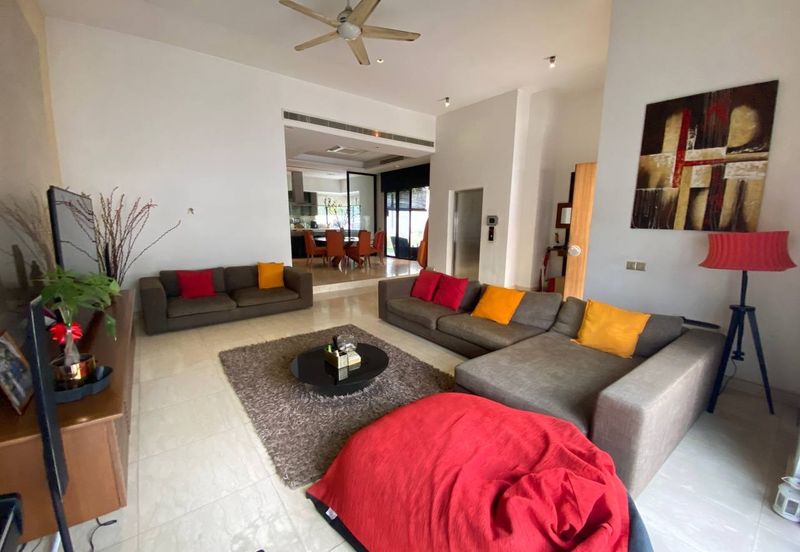 (PRIVATE LIFT)(ROOFTOP) 3 Storey Semi-D Lumina Kiara, Mont Kiara Kuala Lumpur