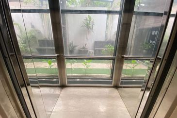 (PRIVATE LIFT)(ROOFTOP) 3 Storey Semi-D Lumina Kiara, Mont Kiara Kuala Lumpur