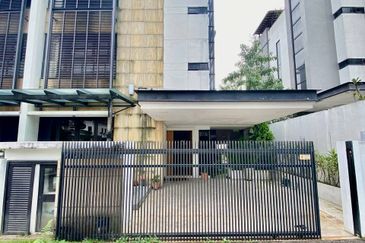 (PRIVATE LIFT)(ROOFTOP) 3 Storey Semi-D Lumina Kiara, Mont Kiara Kuala Lumpur