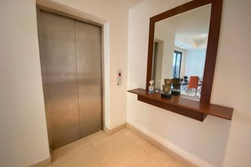 (PRIVATE LIFT)(ROOFTOP) 3 Storey Semi-D Lumina Kiara, Mont Kiara Kuala Lumpur